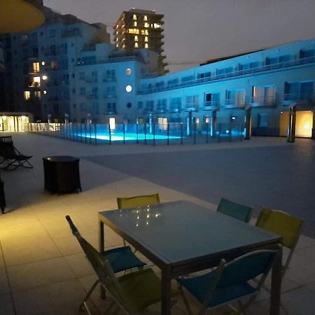 Appartement "Zeezicht 002" オステンド エクステリア 写真