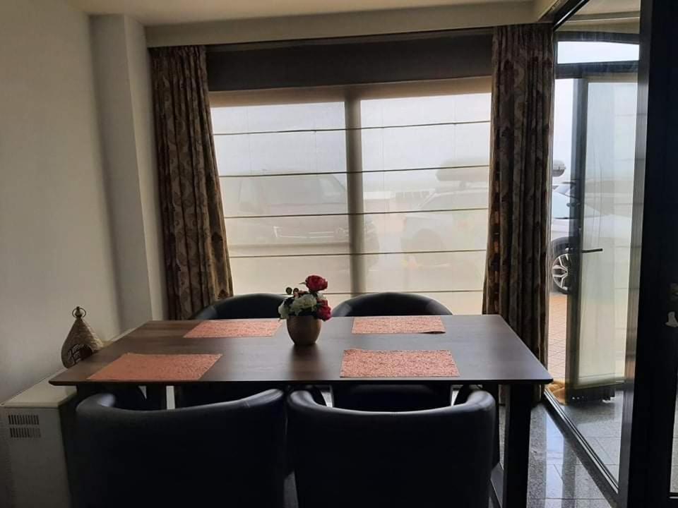 Appartement "Zeezicht 002" オステンド エクステリア 写真