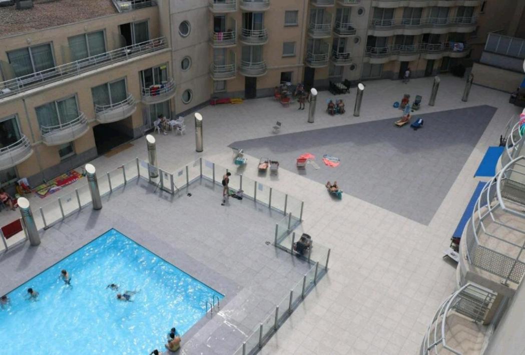 Appartement "Zeezicht 002" オステンド エクステリア 写真